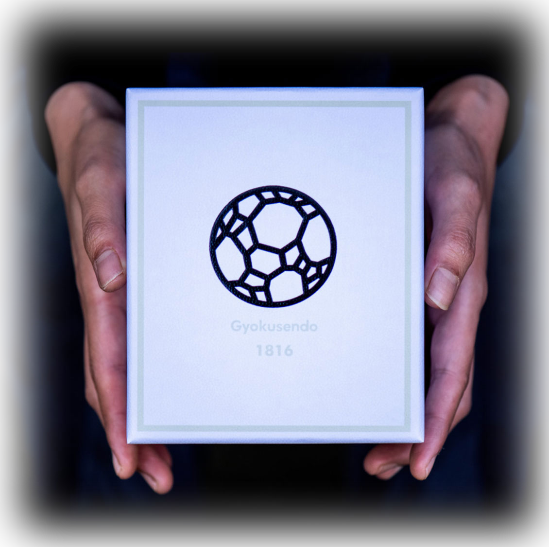 玉川堂の歴史 – 無形文化財 鎚起銅器「玉川堂」- GYOKUSENDO