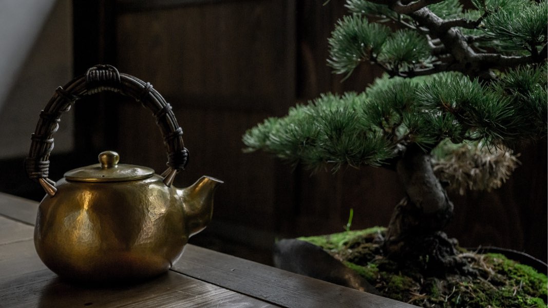 無形文化財 鎚起銅器「玉川堂」- GYOKUSENDO