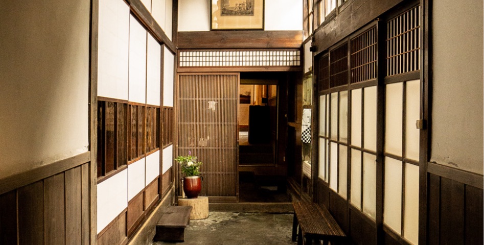 店舗のご案内 – 無形文化財 鎚起銅器「玉川堂」- GYOKUSENDO