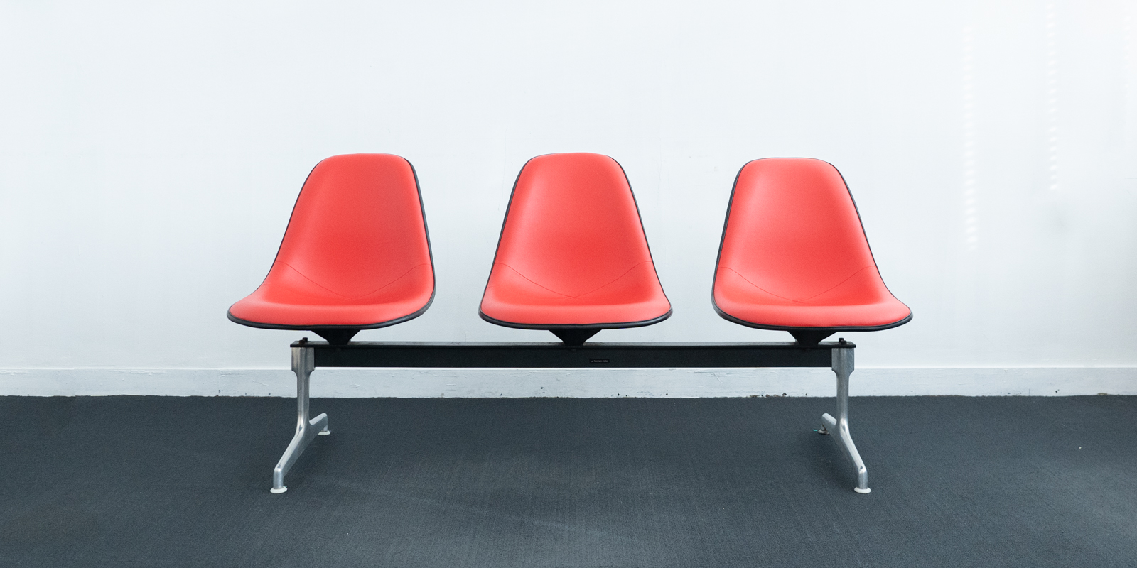 sold out】ハーマンミラーサイドシェルチェア ・グラスファイバー