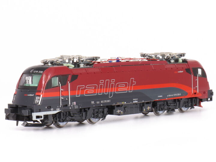 Hobbytrain H2738: Electric locomotive Rh 1216 230 Taurus ÖBB