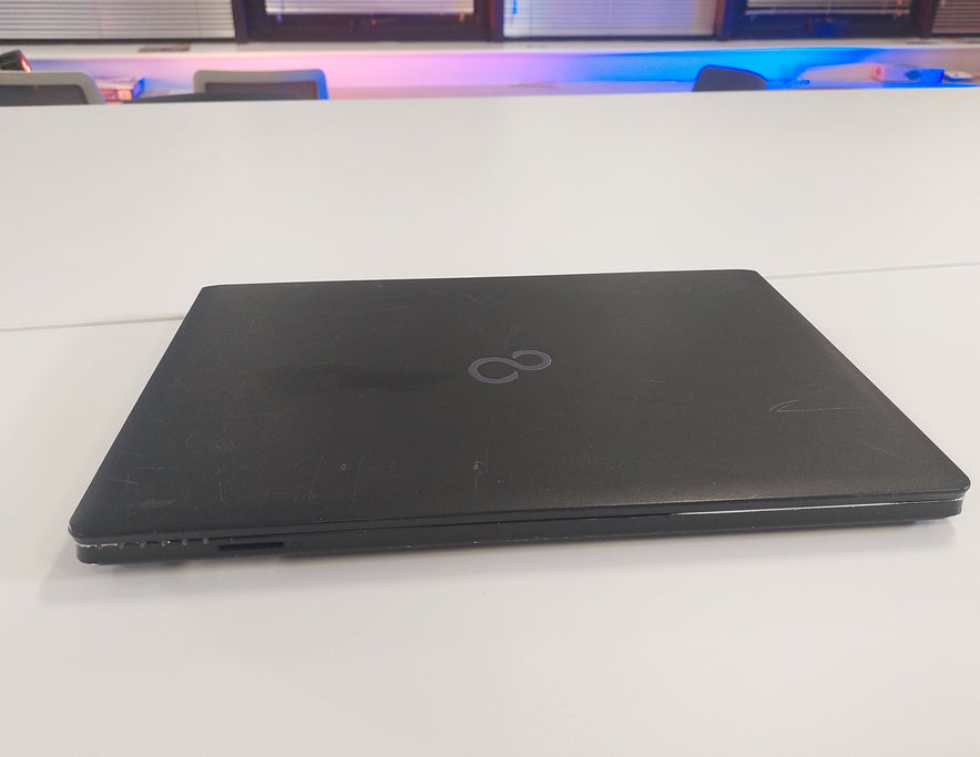 Fujitsu A555 - Core i3, 4GB RAM, 128GB SSD | Renewed – DO7 Solutions