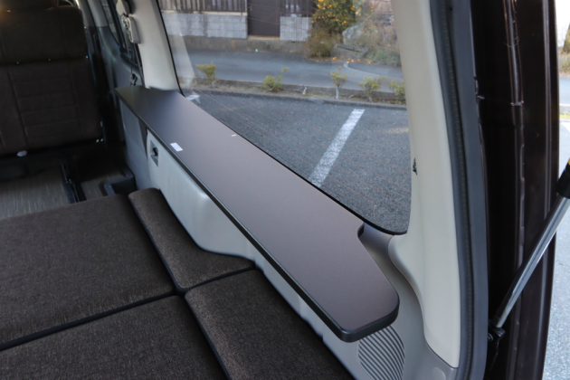ESサイドテーブル：日産 NV350キャラバン【製品紹介】｜トランポ