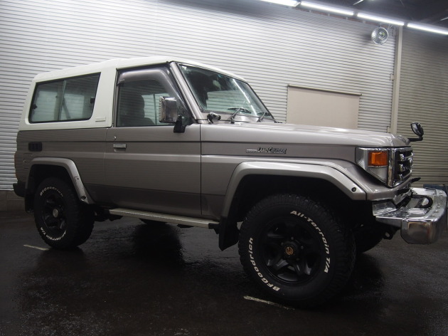 ランクル70 FRPトップ 希少グレードZX MT5速 入荷