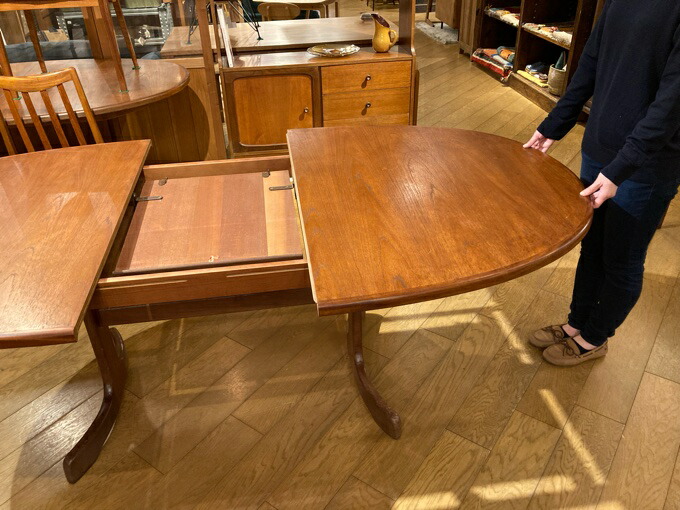 ジープラン オーバル エクステンション ダイニング テーブル G-Plan