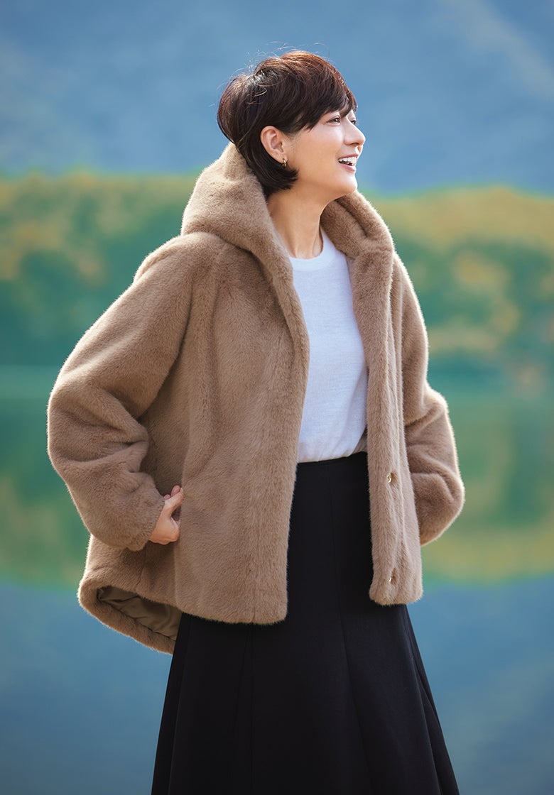 富岡佳子さんが着こなす プレミアムコートスタイル/40代50代からの
