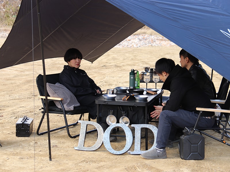 販売終了】グッドラックテーブル（ブラック） TB4-501-BK - DOD