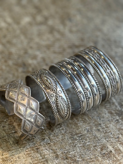 AUBERGE・Needles・IndianJewelry・MOTO・GOOD KARMA DEVELOPMENT等の