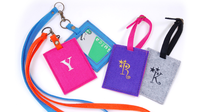 イニシャル・名前入りのキーホルダー・ストラップ | ディアカーズ