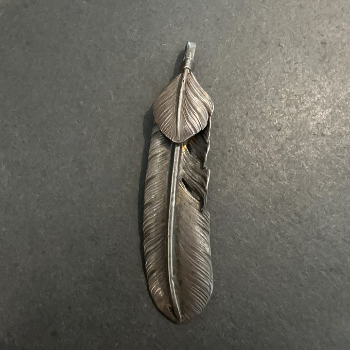 ゴローズ goro's[OLD]上銀特大フェザー(左)※雰囲気抜群/穴広げ無し