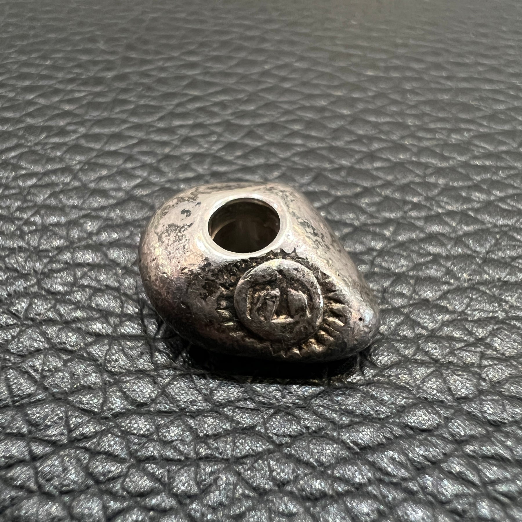 ゴローズ goro's 刻印ビーズ(左) – DELTAone