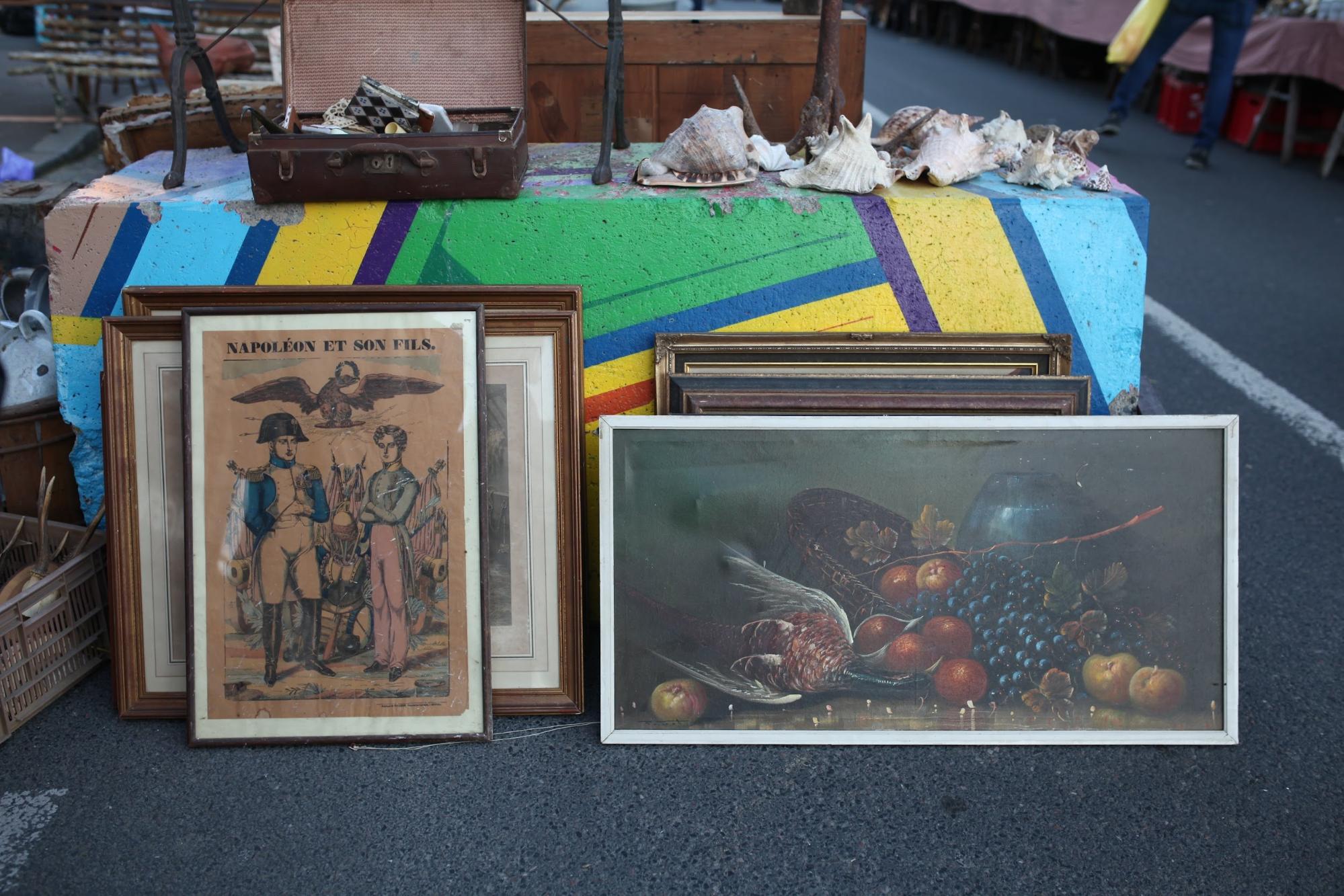 愛すべきフランス・デザイン「アンティークの額縁探しに、額装家と大