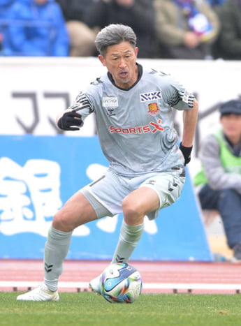 Jリーグ最年長記録更新「三浦カズ」 観客数25％減も「1試合だけで判断