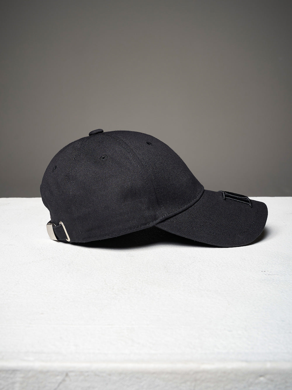 ロングブリムロゴキャップ – Darich (ダーリッチ)