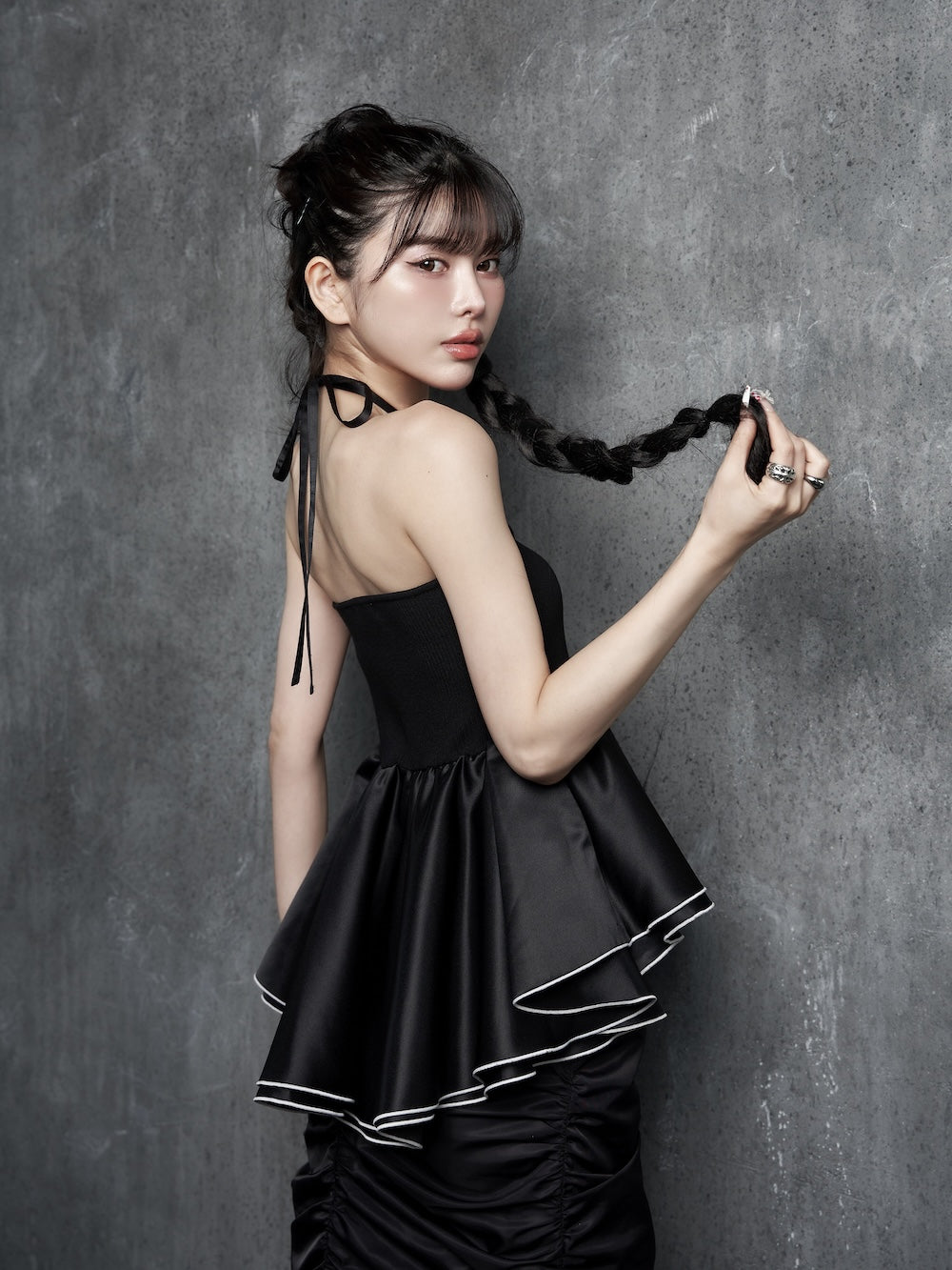 ぺプラムカメリアデザイントップス – Darich (ダーリッチ)