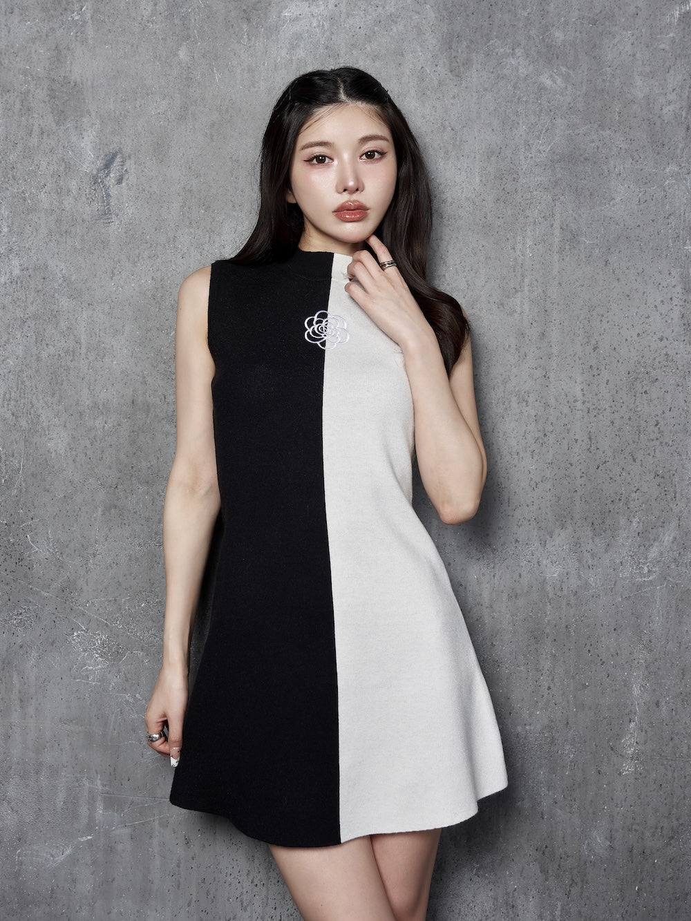 バイカラーカメリアモチーフニットミニワンピース – Darich (ダーリッチ)