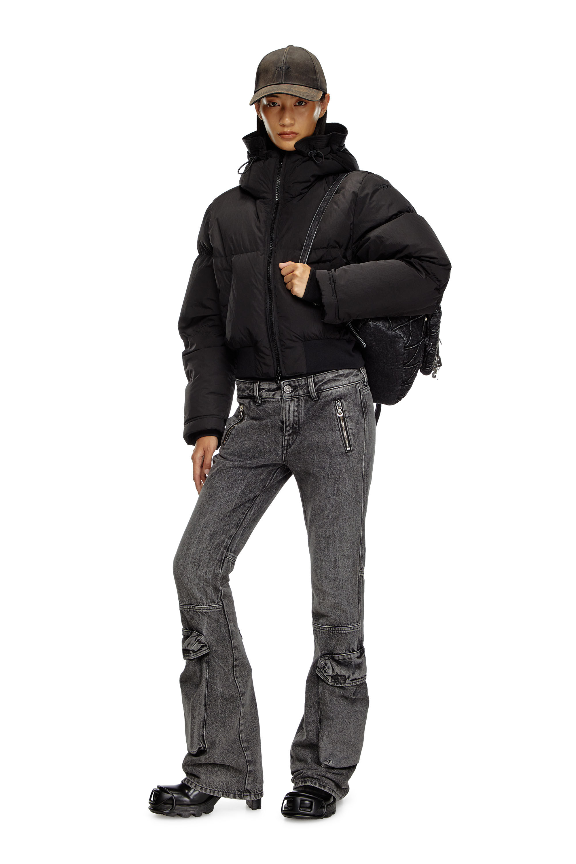W-PEYT-SHORT-NEW-P1 Hooded down jacket in crinkled nylon｜ブラック