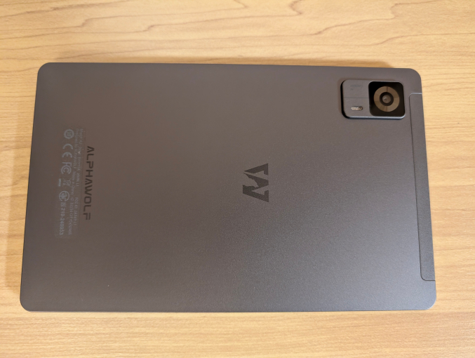 Alphawolfの新型8インチタブレットのAPad2を購入しました、APad1から