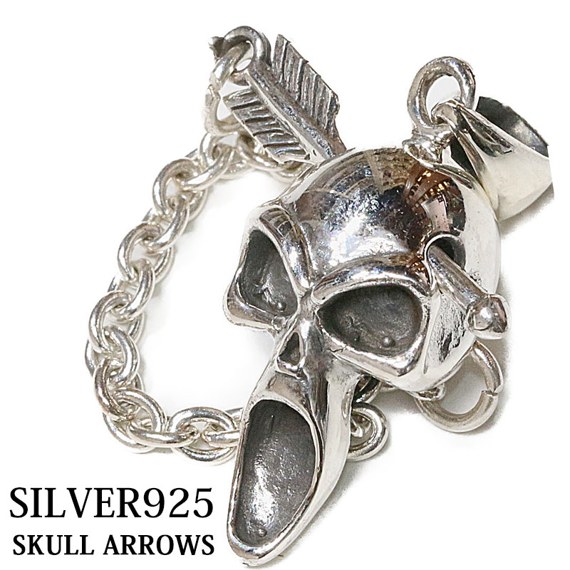 ジルコニアにスネークが巻き付いた立体的かつ芸術的デティール 蛇