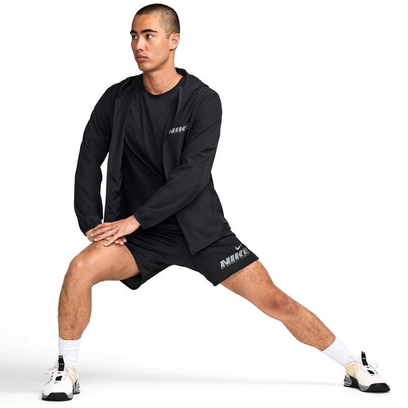 NIKE（ナイキ） “ドライフィット フォーム GFX フーディ ジャケット