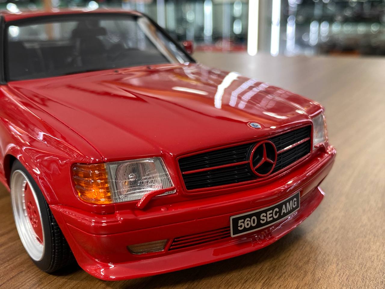 1/18 Mercedes-Benz 560 SEC AMG (W126) 1987 - Signal Red by