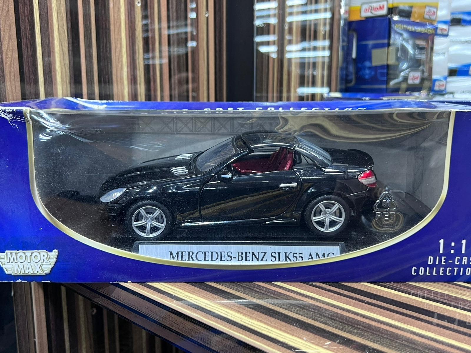 Mercedes-Benz SLK55 AMG 1/18 by Motormax – dturman.com