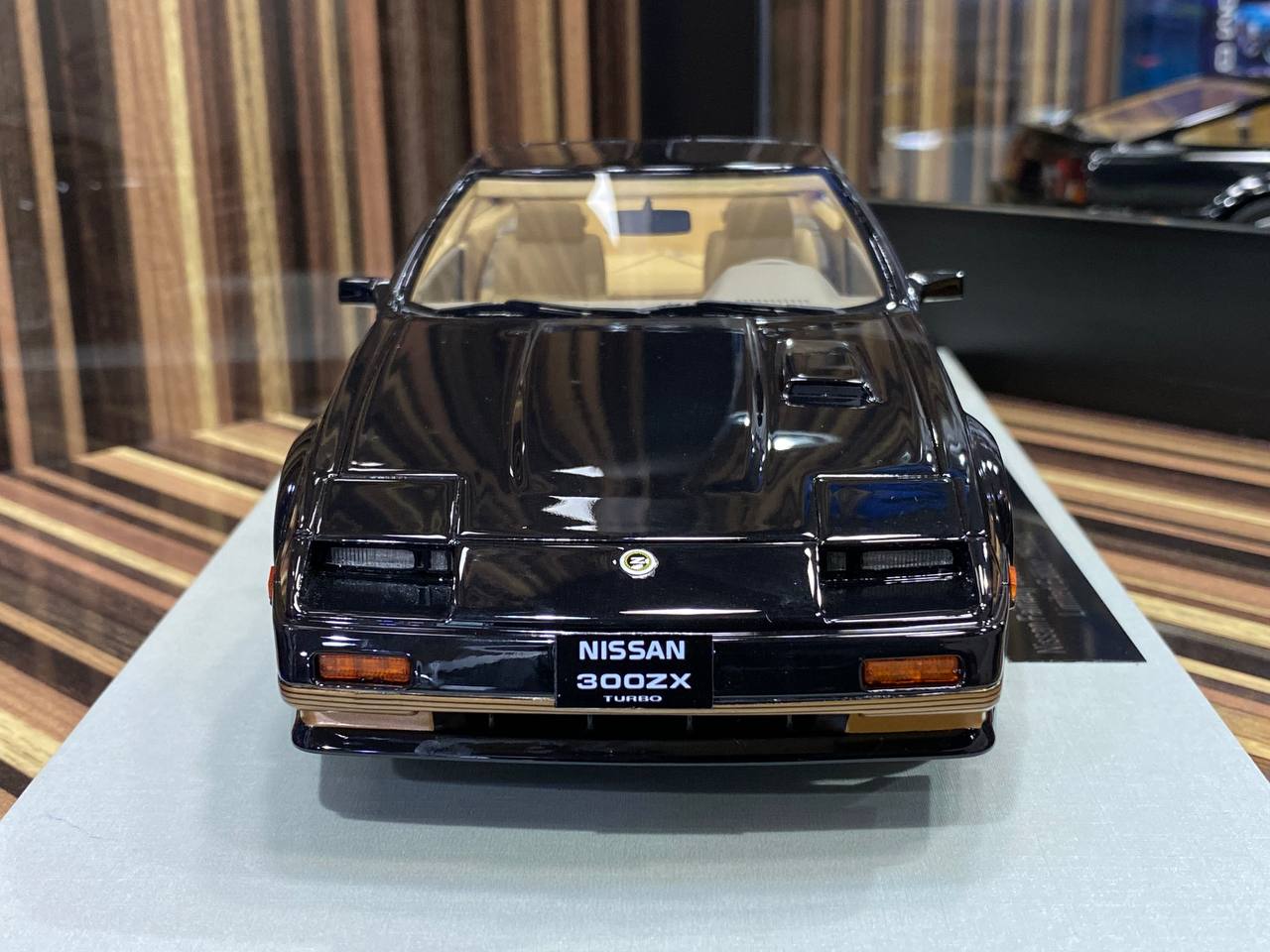 1/18 Diecast Nissan 300 ZX Turbo LCD Black Scale Model Car