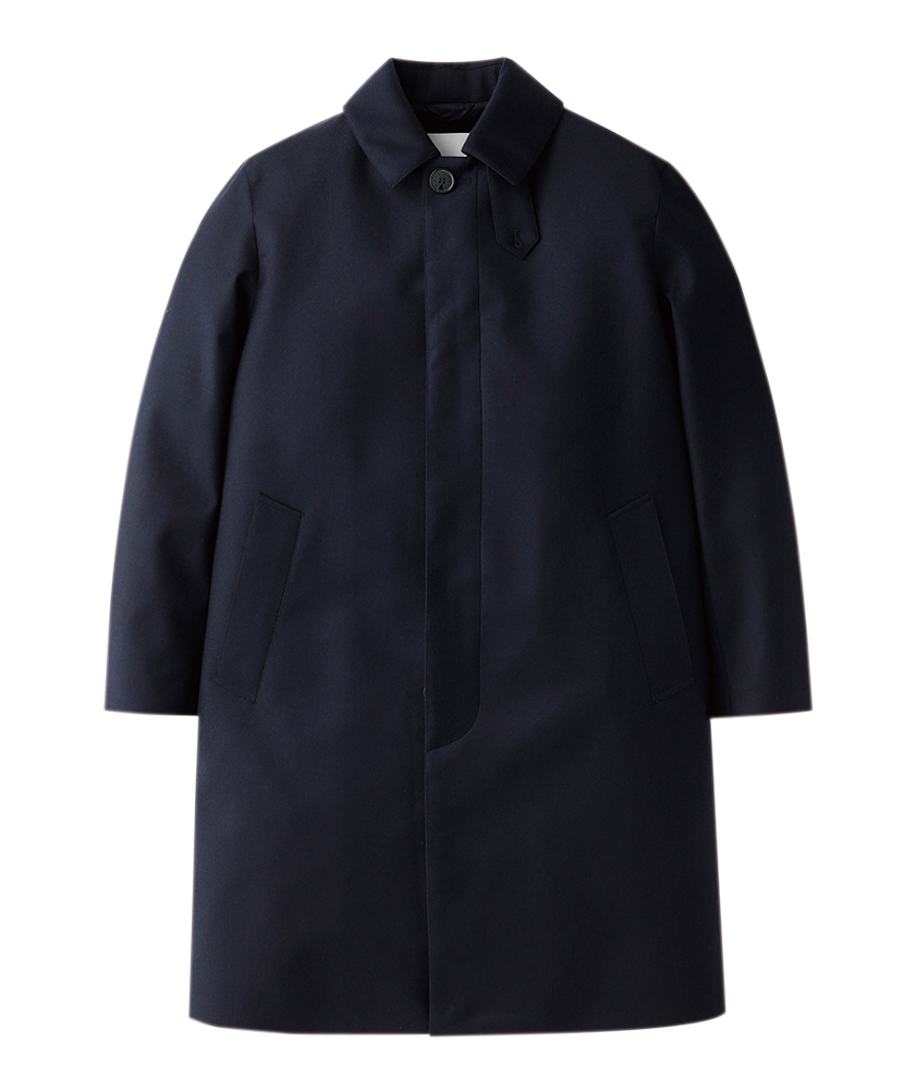 機能性生地“ストームシステム”を採用した究極の3シーズンアウター