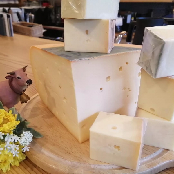 フレッシュで濃厚なミルクの風味！！オランダが誇るチーズ！！｜奈良県