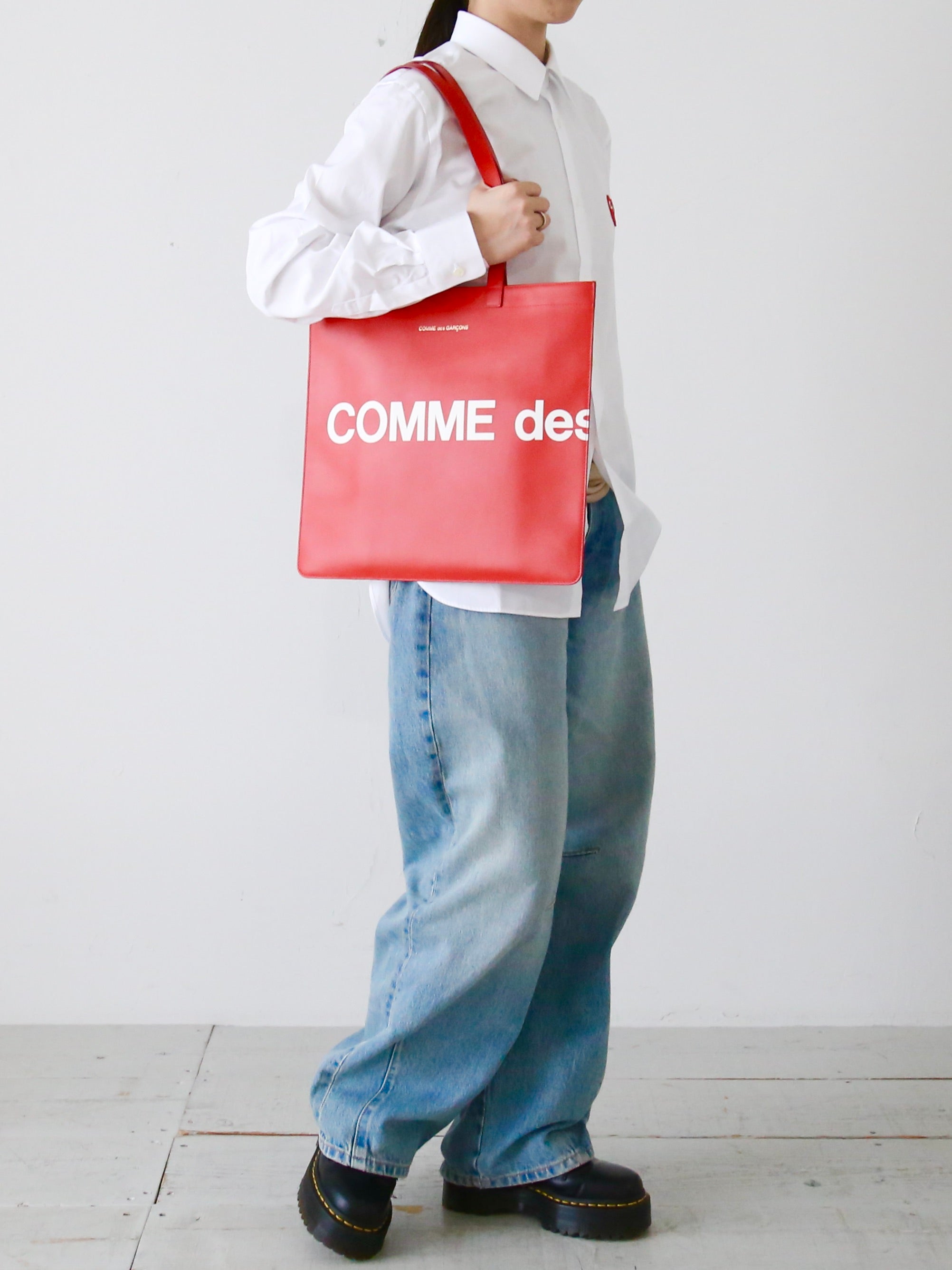 Wallet COMME des GARCONS ヒュージロゴバッグ [8Z-T403-051] – CREER