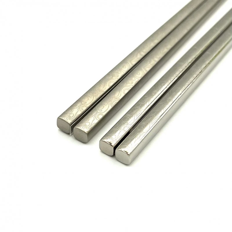 送料無料】チタン箸 銀流線 つや/つや消し 夫婦箸セット【桐箱入