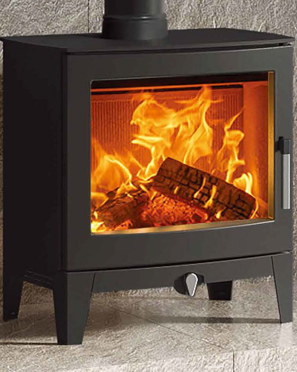 フューチュラ 8｜ストバックス｜薪ストーブ専門店「軽井沢暖炉」