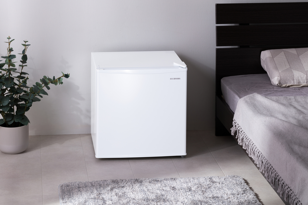 アイリスオーヤマ IRSD-5A-W 【右開き】45L 1ドア冷蔵庫 ホワイト