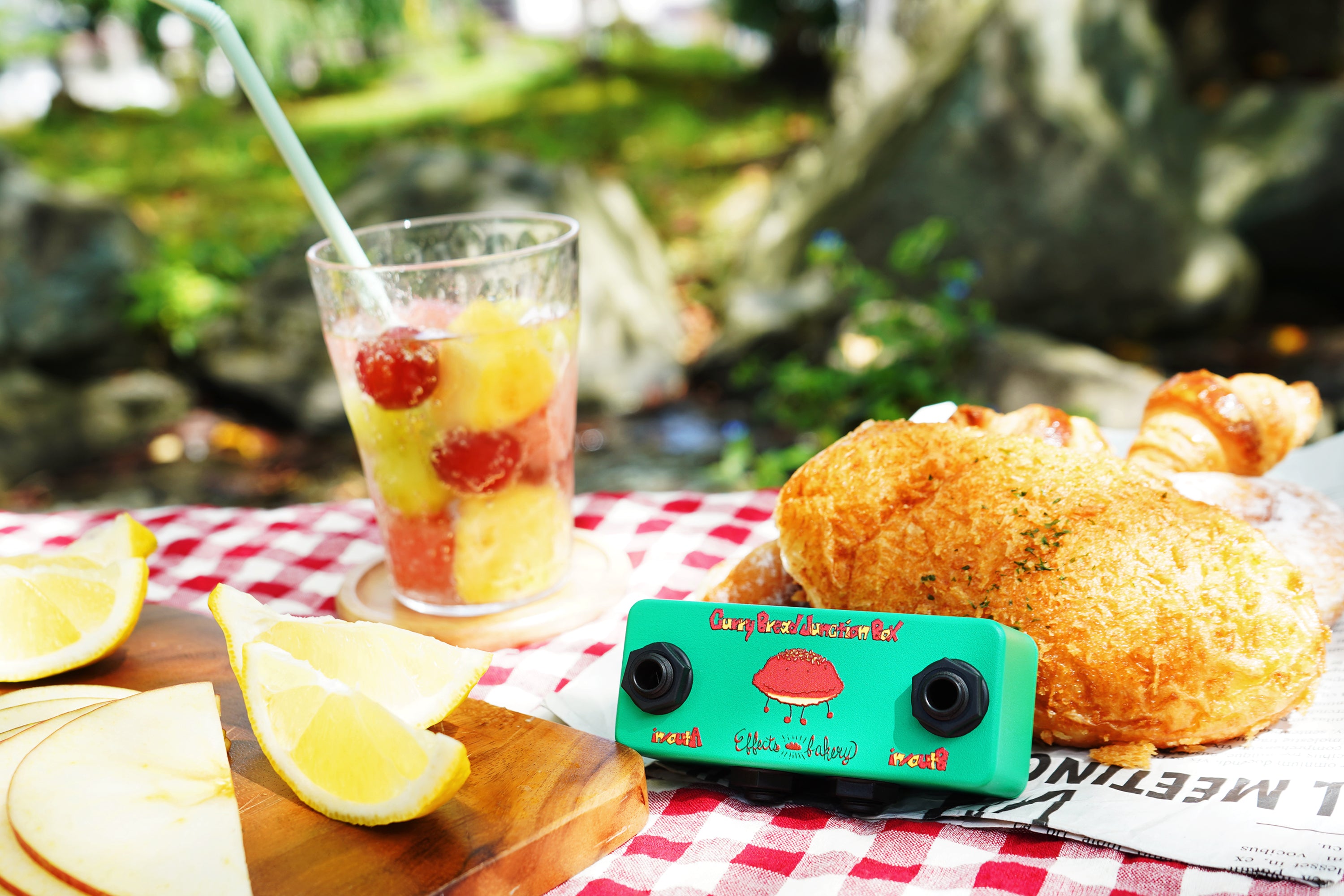 3/2(月)16:00までピンバッジ付属】Effects Bakery Curry Bread