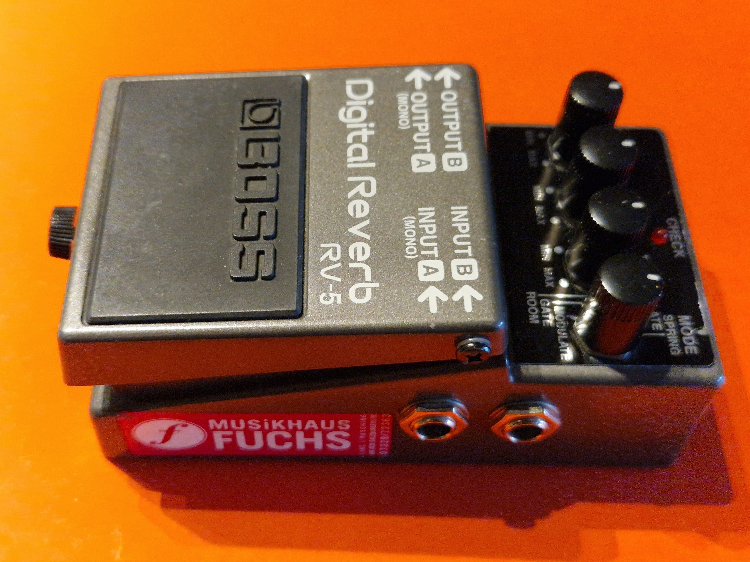 BOSS RV-5 Digital Reverb - Effects Pedals