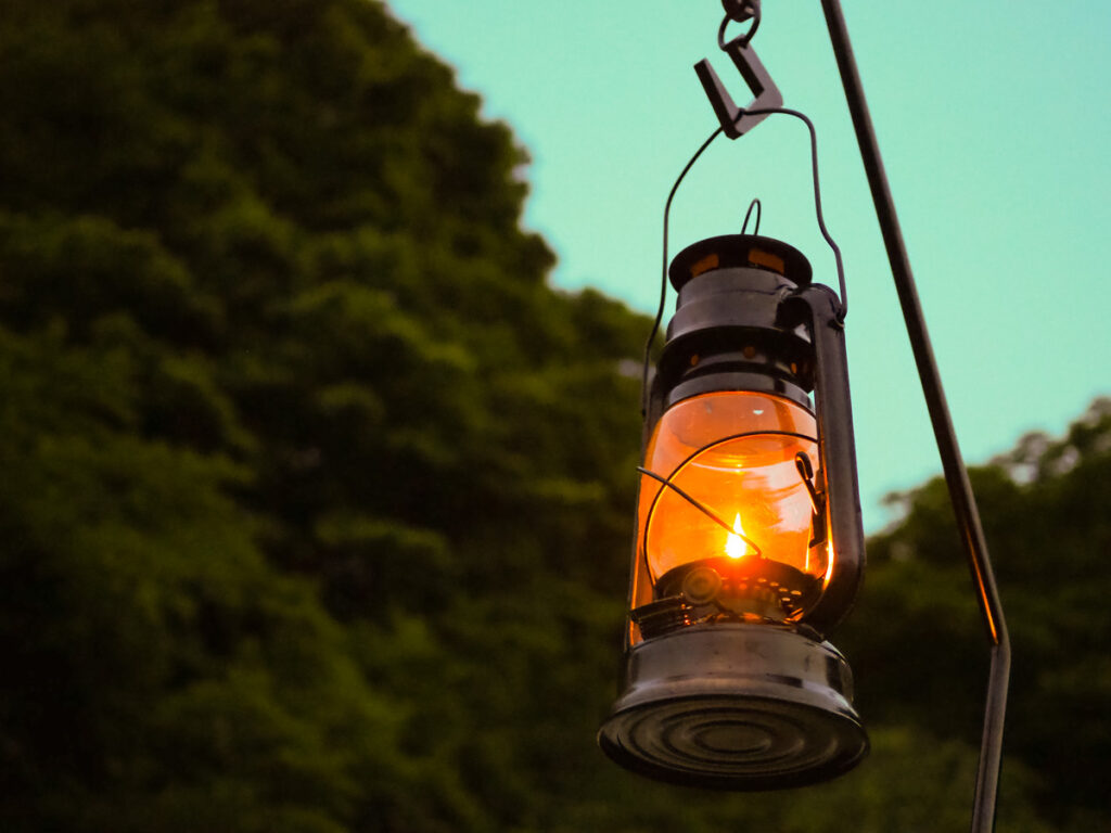 LANTERN STAND】使い勝手はバツグン！色んな物を引っ掛ける事が出来る