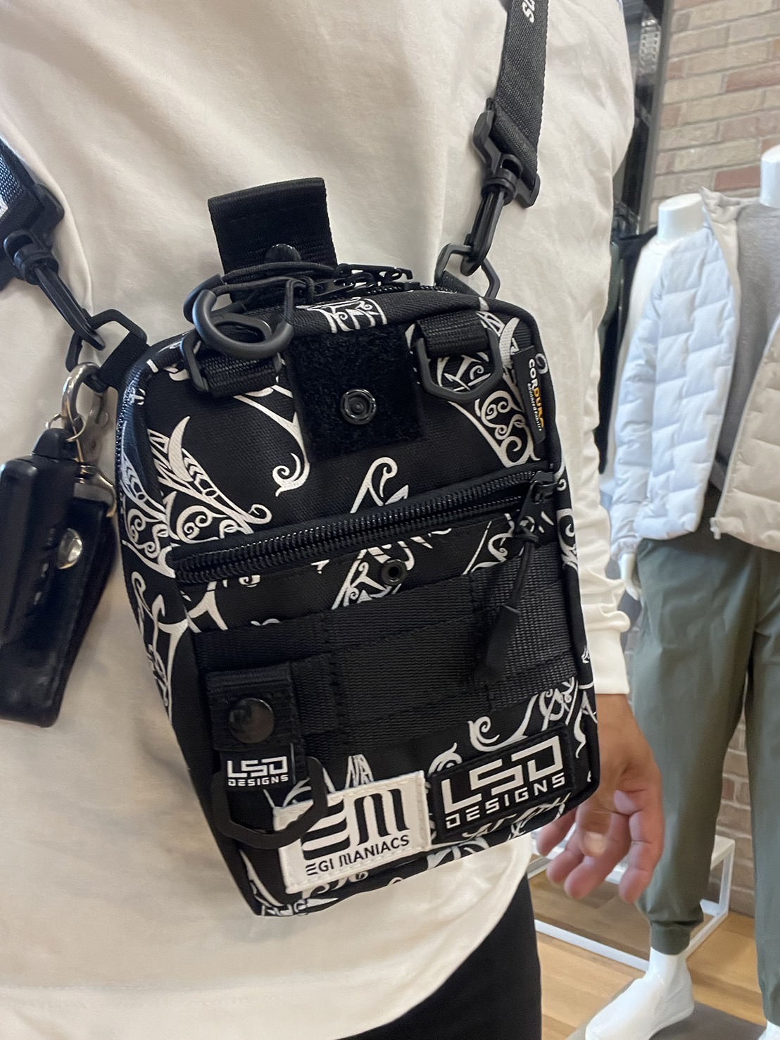 特注仕様 L.S.D.×EGI MANIACS エギポーチプロ - EGI MANIACS