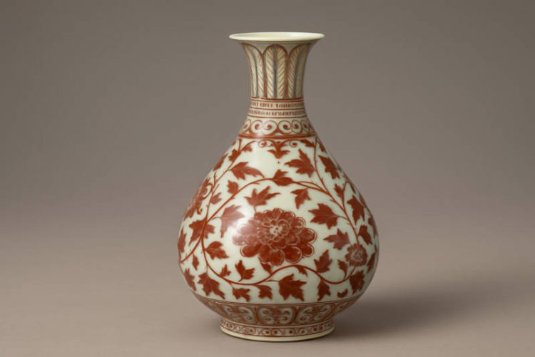 釉裏紅とは？その美しい発色と希少価値に迫る｜愛知名古屋の骨董品買取