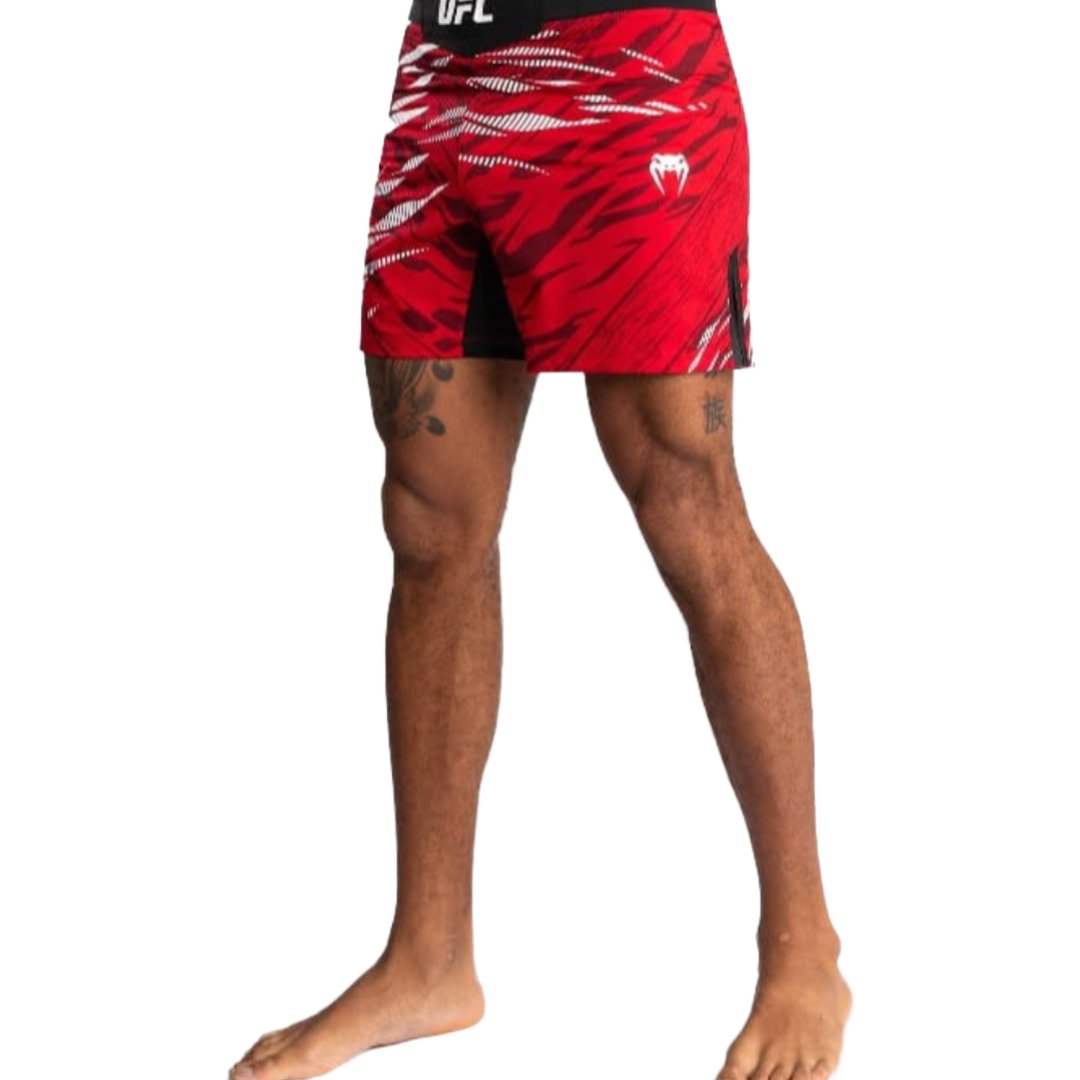 Venum UFC ボクシングショーツ レッド UFC Fusion by Venum Authentic Fight Night Men's Fight Short