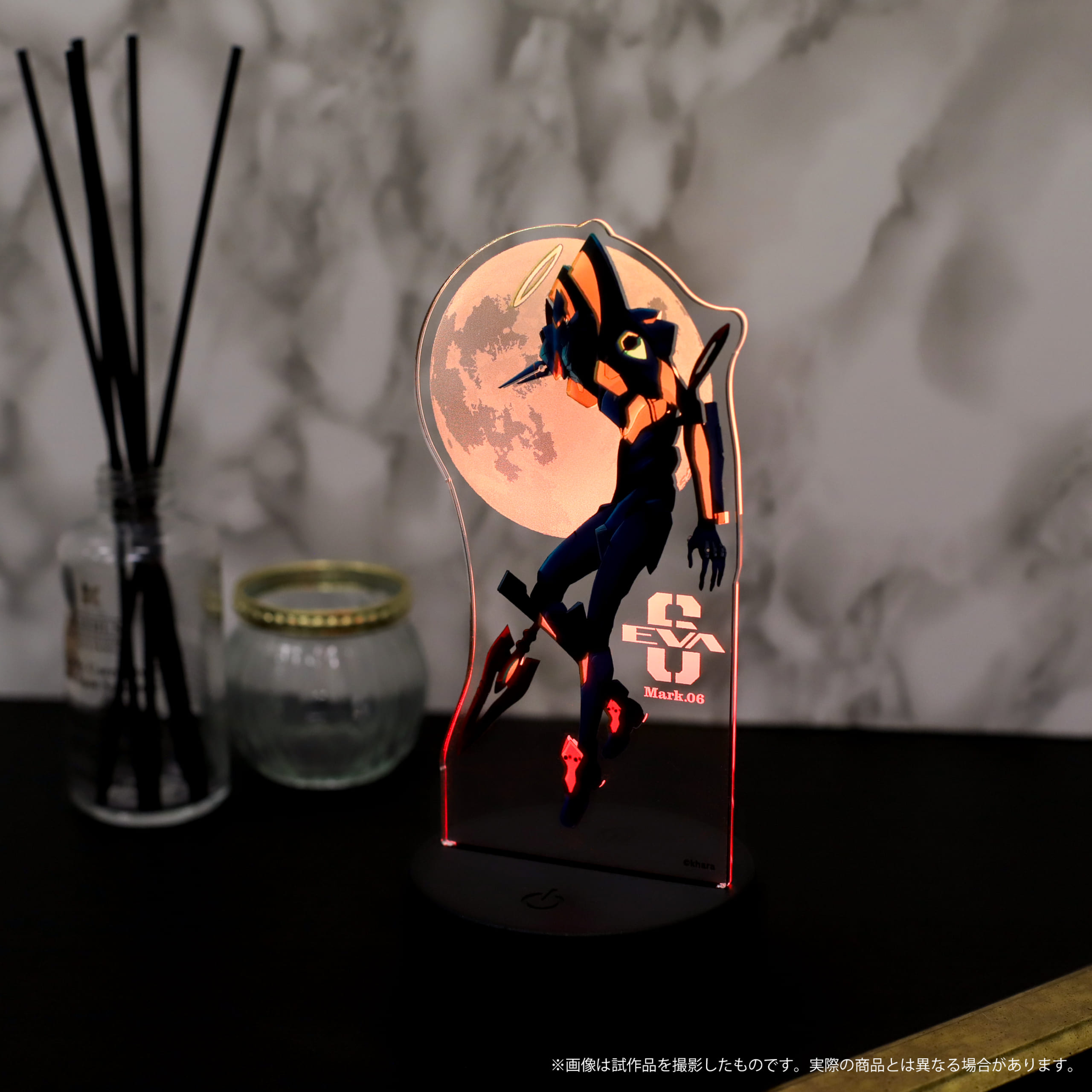 新商品：アクリルスタンドが光輝く！初号機とMark.06のイルミナ