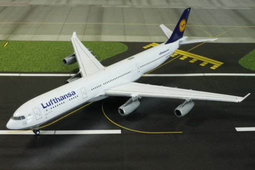 Gemini Jets die-cast airliner model Lufthansa A340-300 GJ1226 Reg