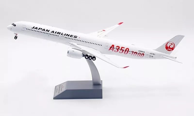 JAL Japan Airlines Airbus A350-1000 JA01WJ With Stand Aviation200
