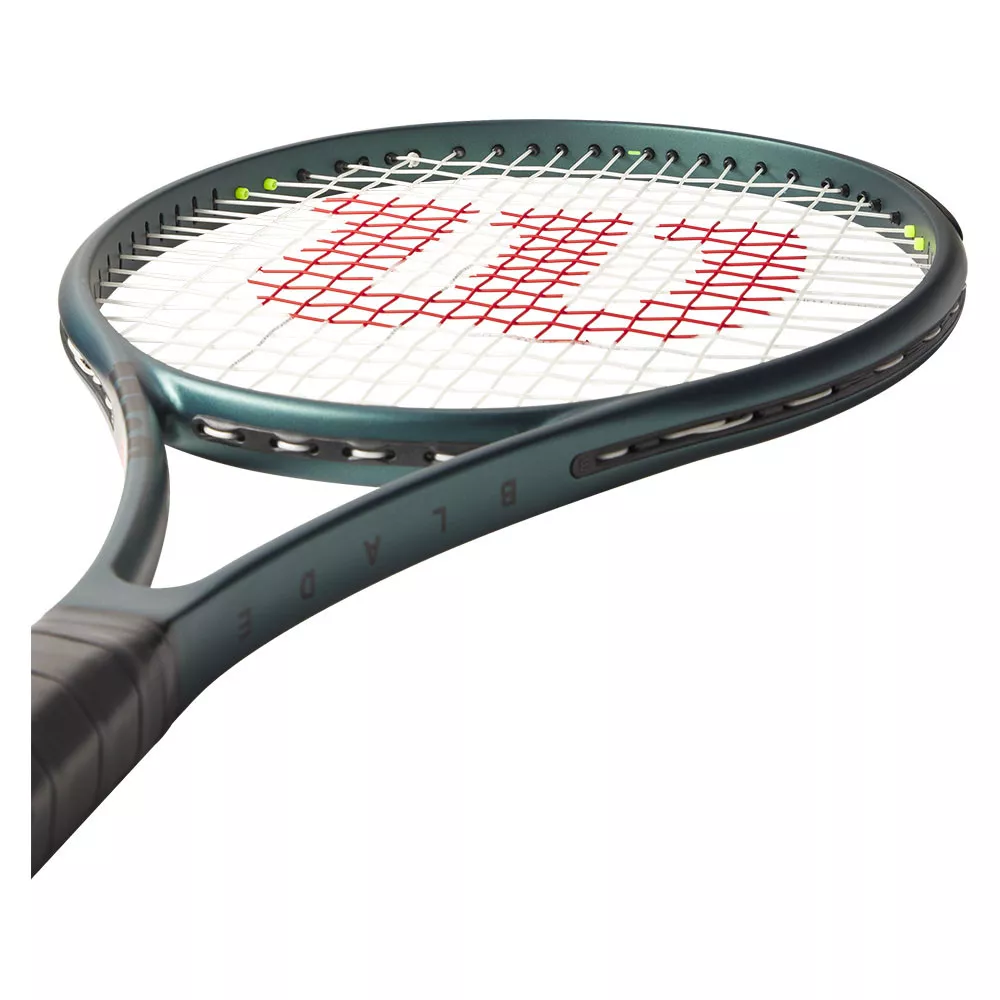 Wilson Blade 104 v9 (290g) racket - Extreme Tennis EN