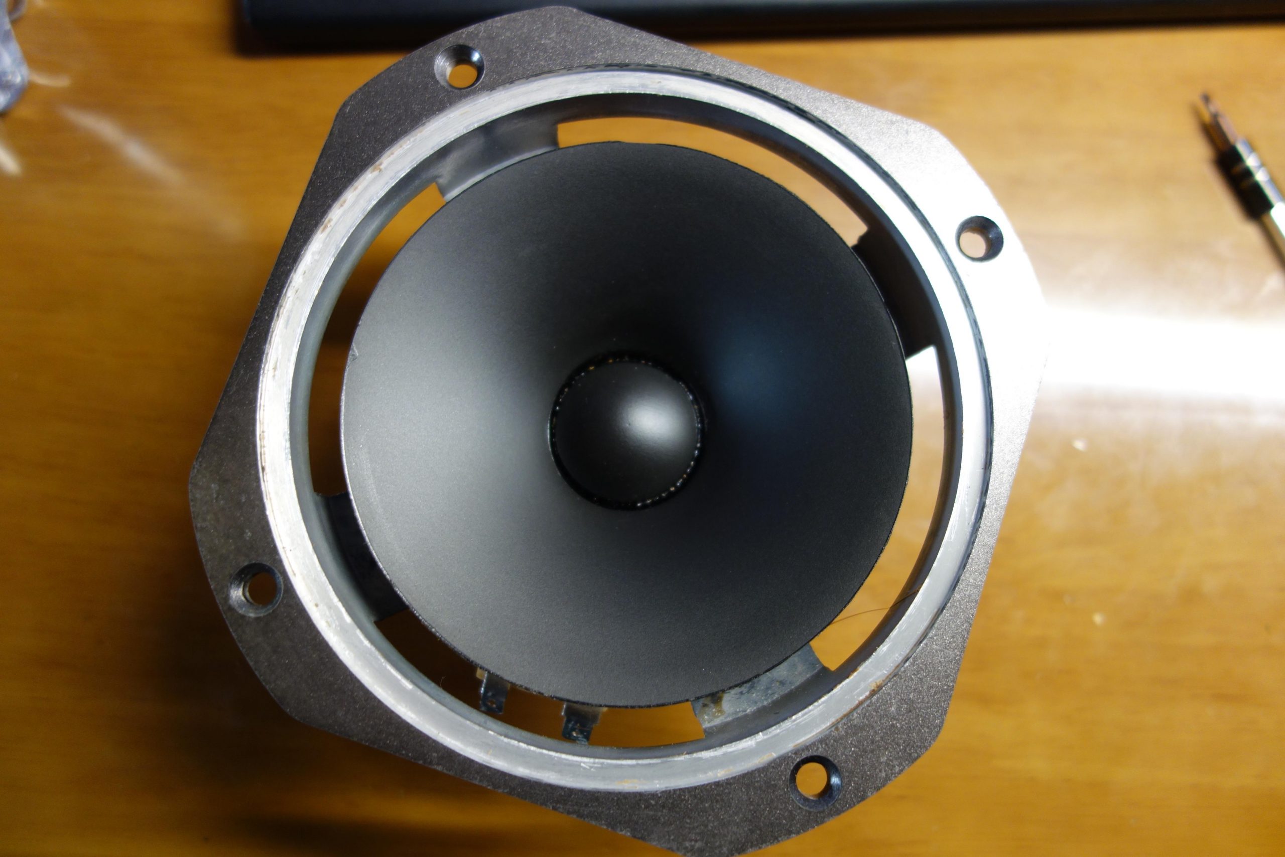 スピーカーのエッジ交換 YAMAHA AST-S1 | 環水平アーク