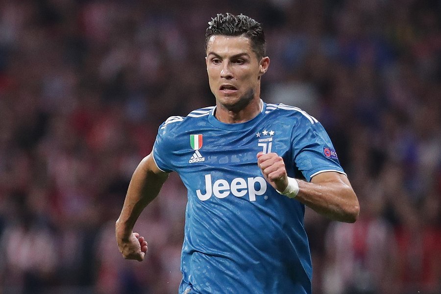 C・ロナウド、5人粉砕の