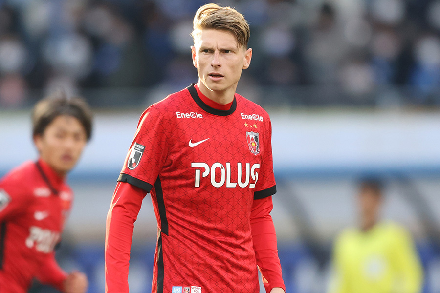 この写真でボケてください！」 浦和ユンカー、SNSの