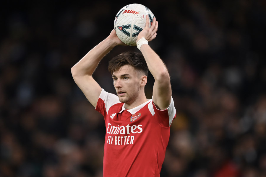 冨安健洋は来季左SBに完全移行？ ティアニーの去就の行方に海外記者