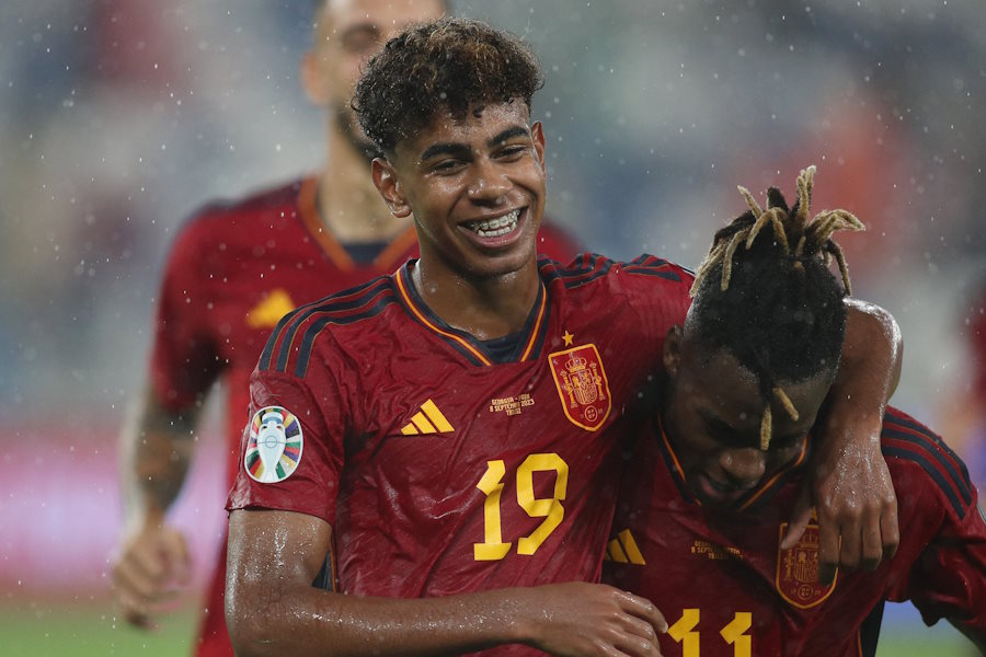 スペイン代表で最年少の