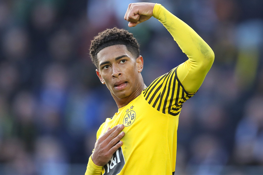 並外れている」 ドルトムントの18歳新星、DF3人翻弄→