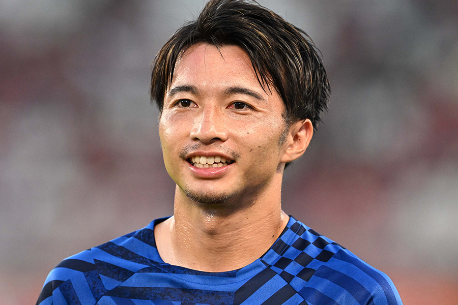 8年ぶり10番復活の鹿島MF柴崎岳、新ユニフォーム映像に登場で反響